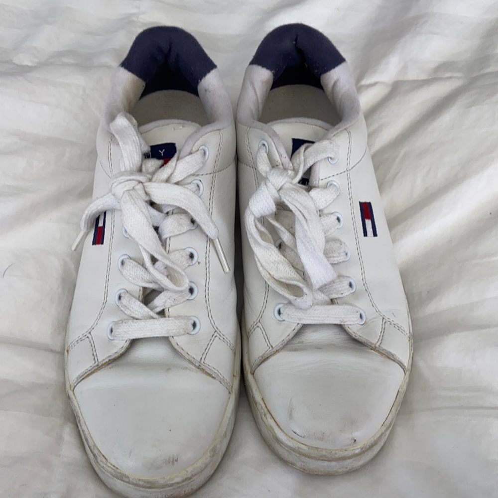 VINTAGE Tommy Hilfiger tennis sneakers